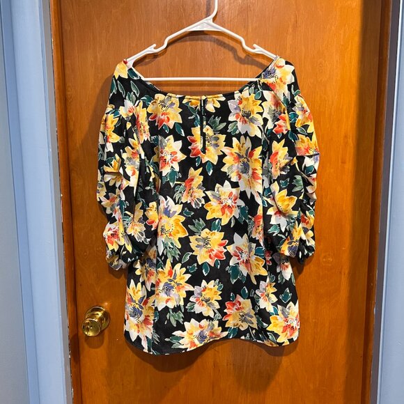 Ava & Viv 2X Black Floral Puff Sleeve Blouse – Vibrant Yellow & Red Sunflowers - Picture 11 of 15